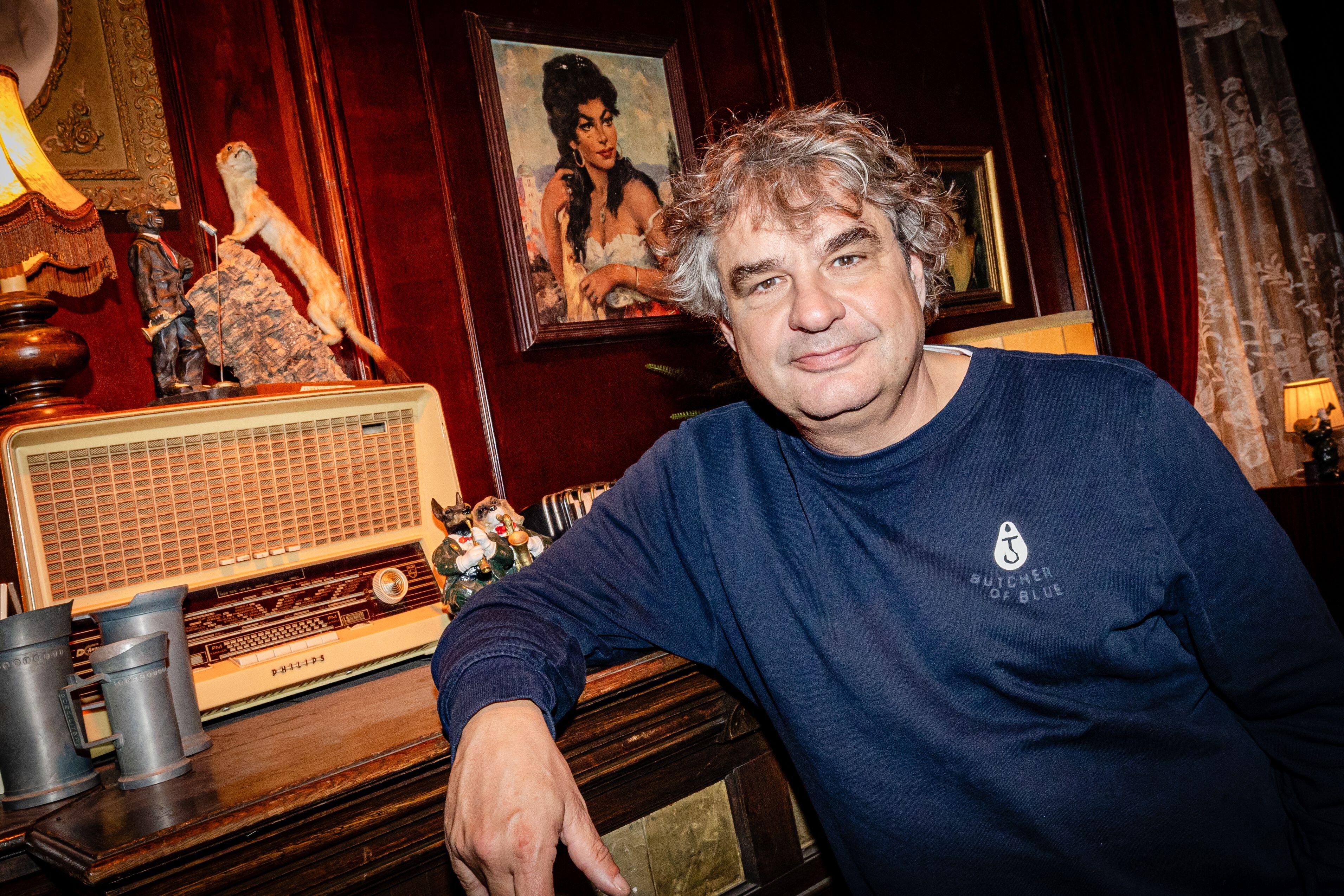 Frank Lammers as Murat Reis / Jan Janszoon